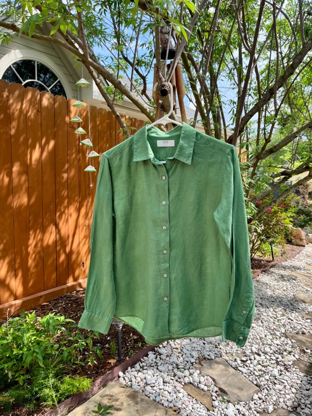 Uniqlo Green Linen Button-Up Shirt- Size XS